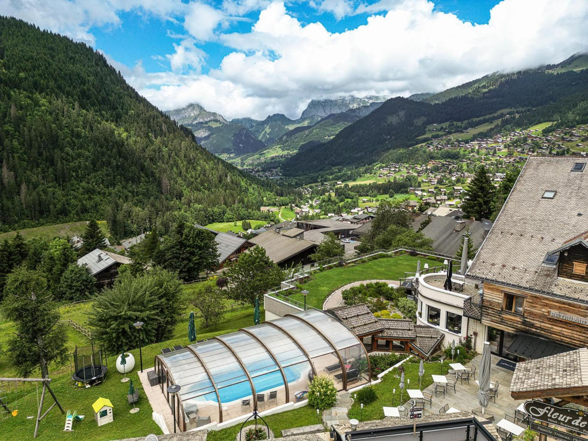 Fleur De Neige Chatel Exterior photo