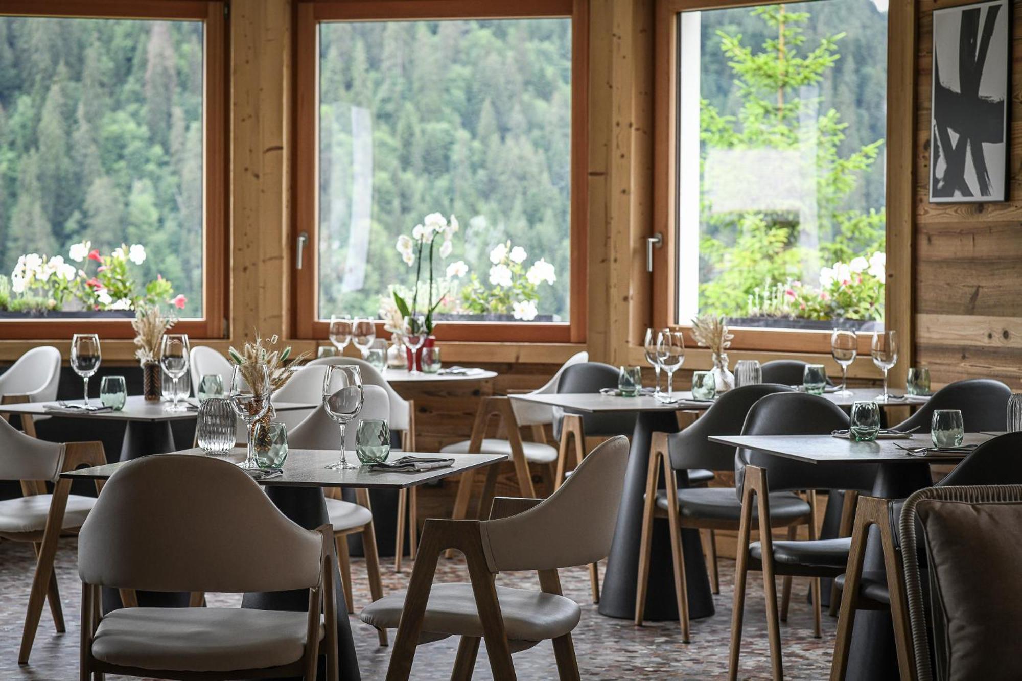 Fleur De Neige Chatel Exterior photo